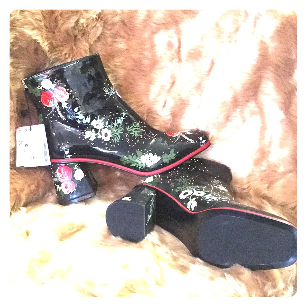 Ankle Boot.